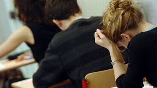 В этом году экзаменационную сессию сдали 65% выпускников гимназий.