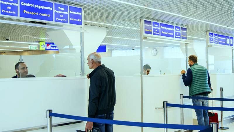 Граждане Ирана пытались въехать в Молдову с поддельными документами.