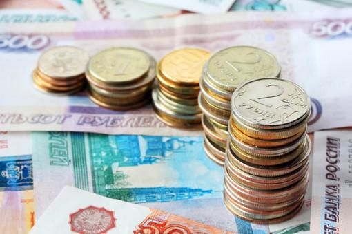 Kremlinul a anunţat că bugetul apărării va scădea la sub 3% din PIB.