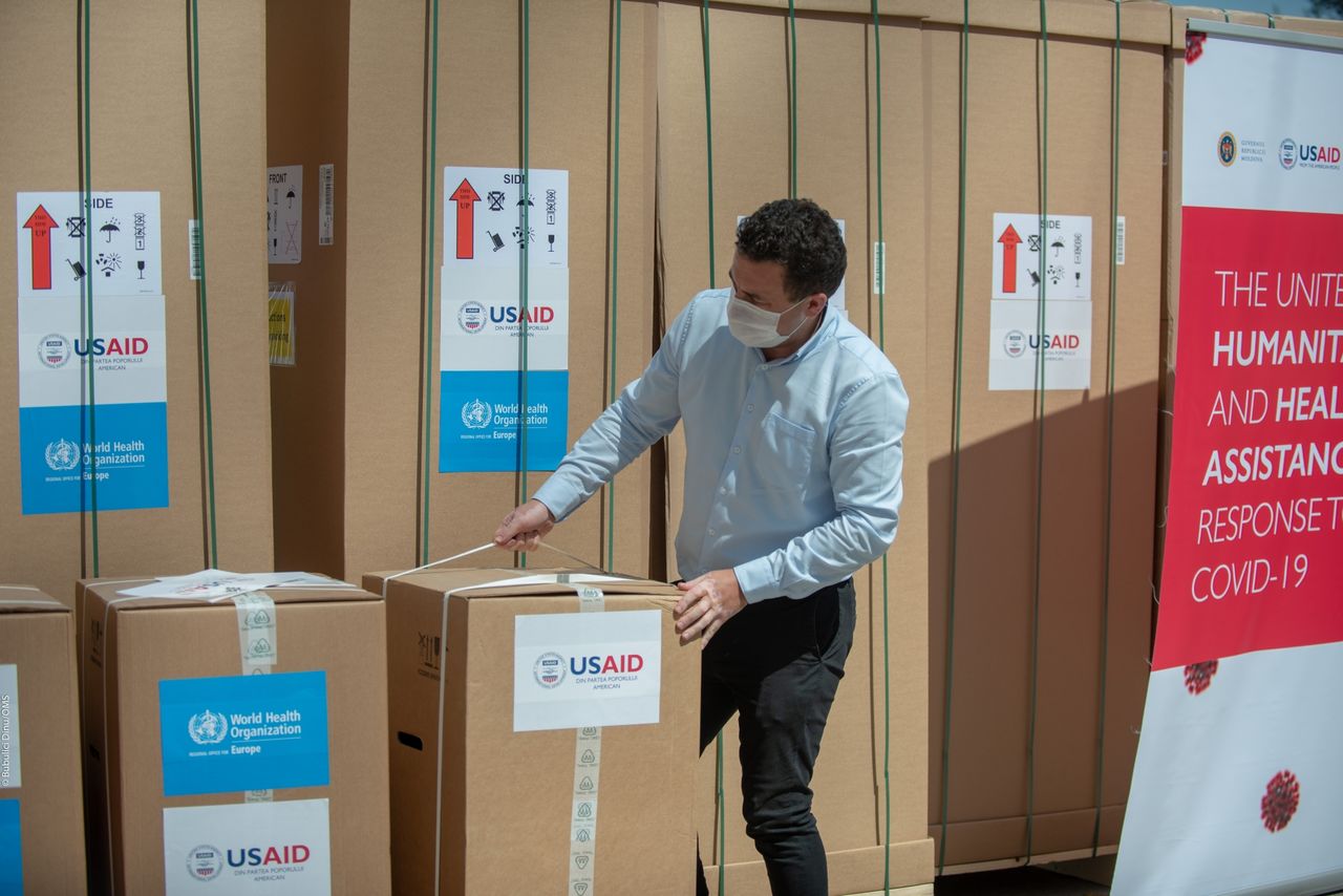 НАОЗ получил 25 лабораторных холодильников от ВОЗ и USAID.