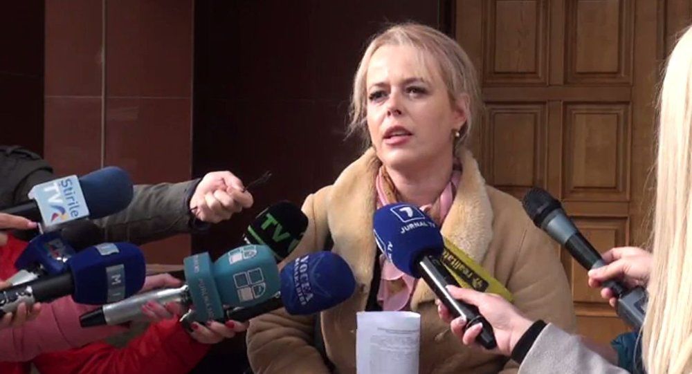 В настоящее время суд удалился на совещание для вынесения решения.