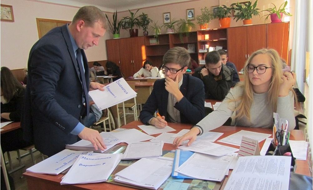 Сотрудники вузов представили видеофильмы о своих университетах.