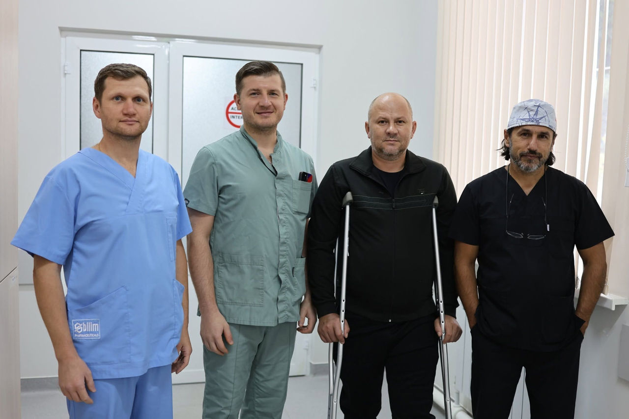 În Moldova a fost efectuată o operație unică cu o proteză de nouă generație.