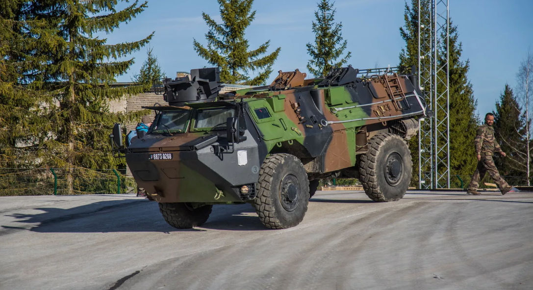 Estonia va cumpără un lot de blindate pentru Moldova.