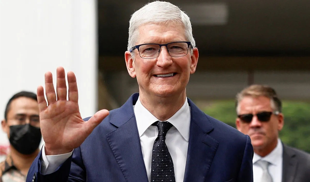 Тим Кук покинул пост главы Apple после 15 лет руководства компанией.