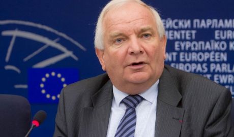 PPE solicită Comisiei Europene să oprească orice finanţare pentru ţara noastră şi să reevalueze Acordul de Asociere UE-RM.