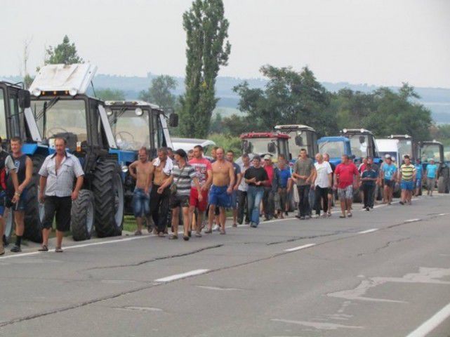 В марте и апреле фермеры проводили акции протеста