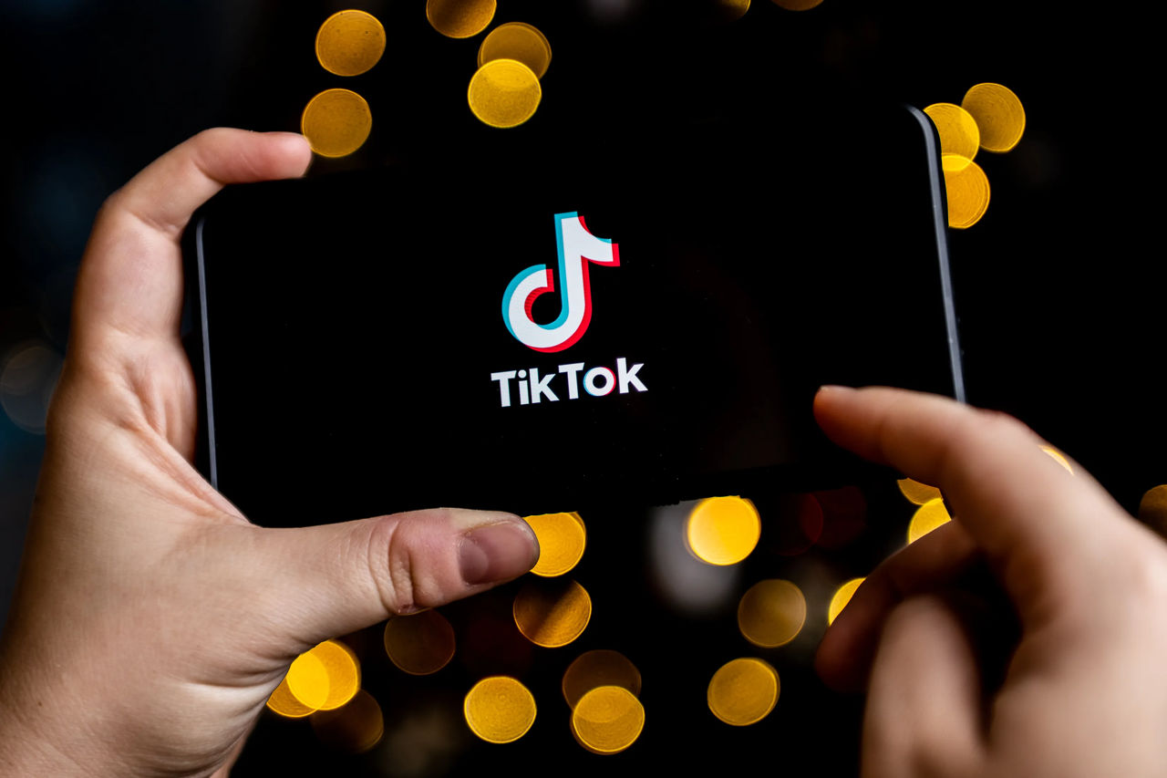 Функция вознаграждения за просмотр в TikTok приостановлена после угроз о блокировке.
