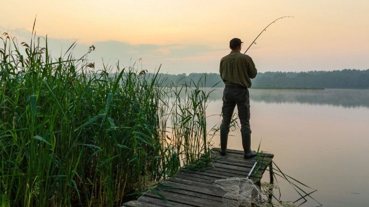 В Молдове с 1 апреля запрещена рыбалка.