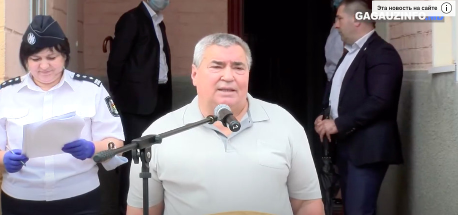 Дмитрий Арабаджи занимал должность начальника УВД Гагаузии с октября 2011 по 2012 года. 