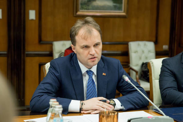 Сторонам, заинтересованным в стабильности, нужно уходить от воинственной риторики.