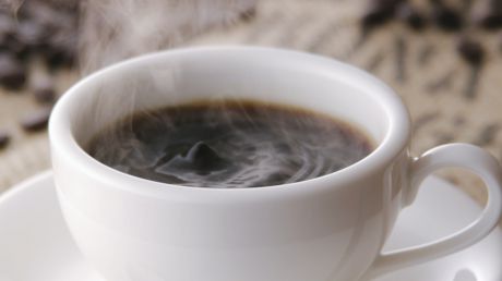 Consumul cafelei negre pe stomacul gol poate duce la o serie de afecțiuni. Foto: huffingtonpost.com