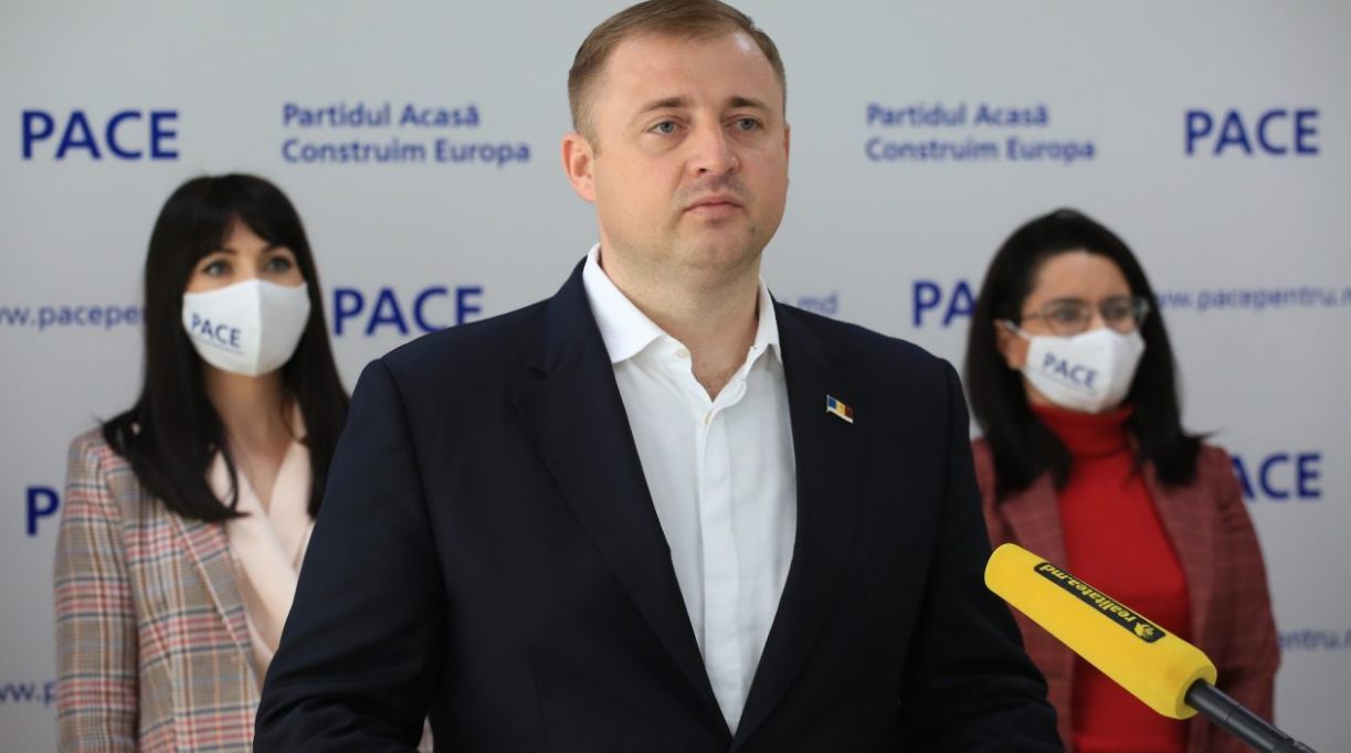 Дело о "зеленке": Вынесено постановление о задержании Кавкалюка.