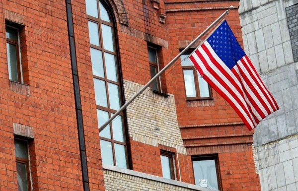 Госдеп сообщил о стрельбе у посольства США в Анкаре.