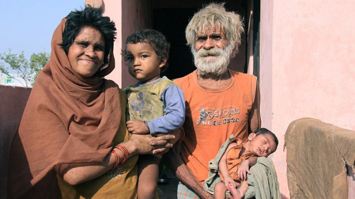 Indianul Ramajit Raghav a devenit faimos în 2010, după ce a devenit tată la vârsta de 94 de ani.