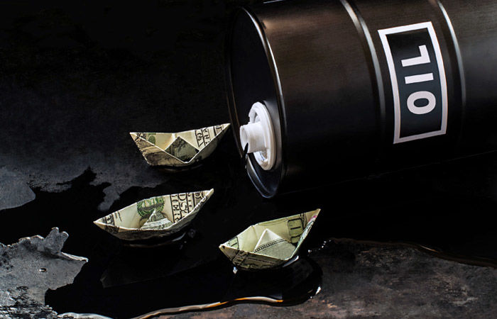 Цена нефти Brent в пятницу усилила падение до более чем 4% и опустилась ниже $60 за баррель впервые с октября 2017 год.