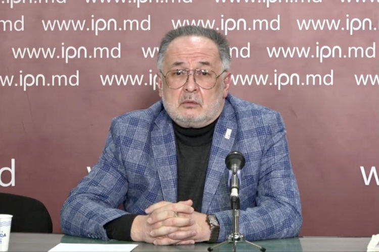 Председатель Национального совет по историческим памятникам Юрие Повар.
