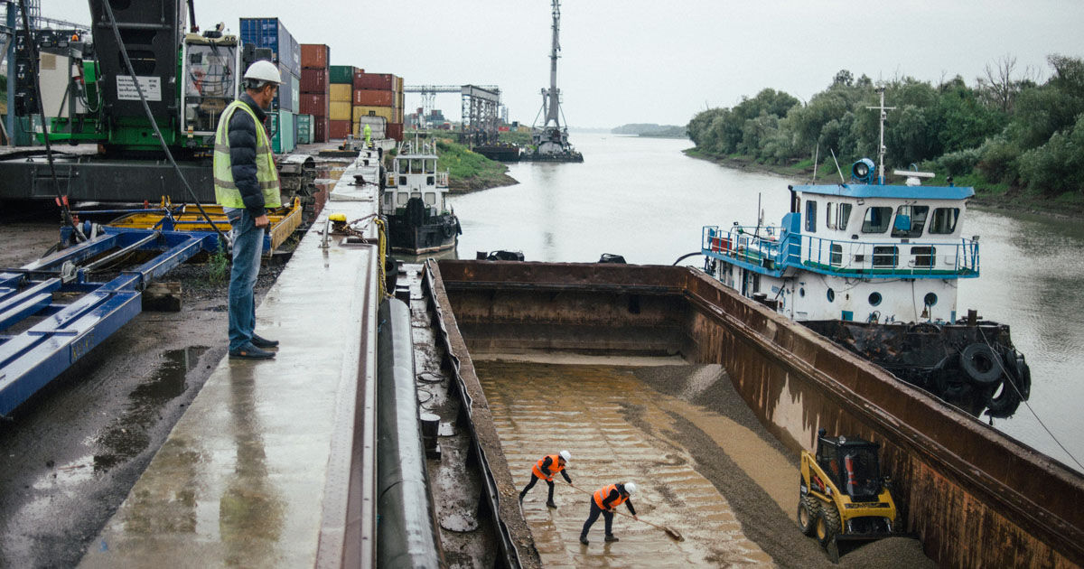 Guvernul a aprobat cererea unei companii românești de a cumpăra operatorul Portului Giurgiulești.