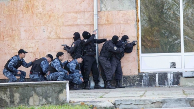 Potrivit CNA, suspecţii cereau bani de la locuitorii din stânga Nistrului pentru a le acorda paşapoarte şi alte acte