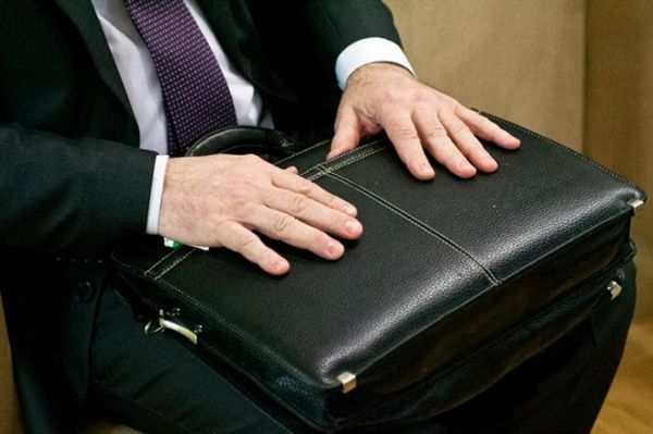 Георгий Молла также предложил пересмотреть положение о проведении конкурсов на занятие государственных должностей, в которых нужно учитывать права национальных меньшинств.