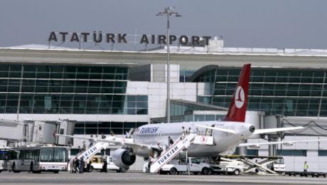 Mai mulţi moldoveni sunt blocaţi în aeroportul din Istanbul. Foto: wizardistanbul.com