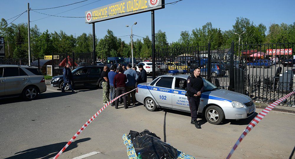 Sâmbătă, într-un cimitir din Moscova a avut loc o încăierare în masă. Foto: Sputnik/ Максим Блинов