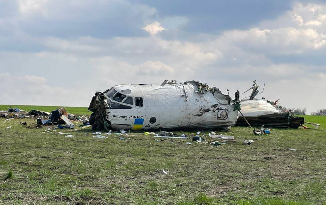 Появились видео с места и детали падения самолета Ан-26.