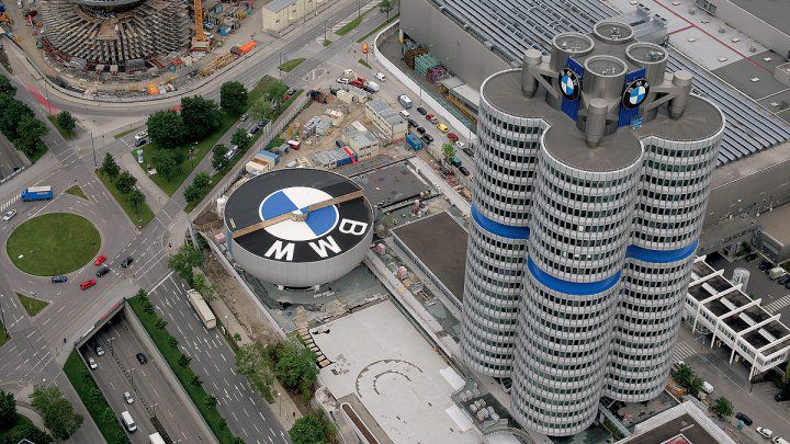 Nemţii de la BMW sunt suspectaţi de formarea unui cartel cu Daimler și Volkswagen.