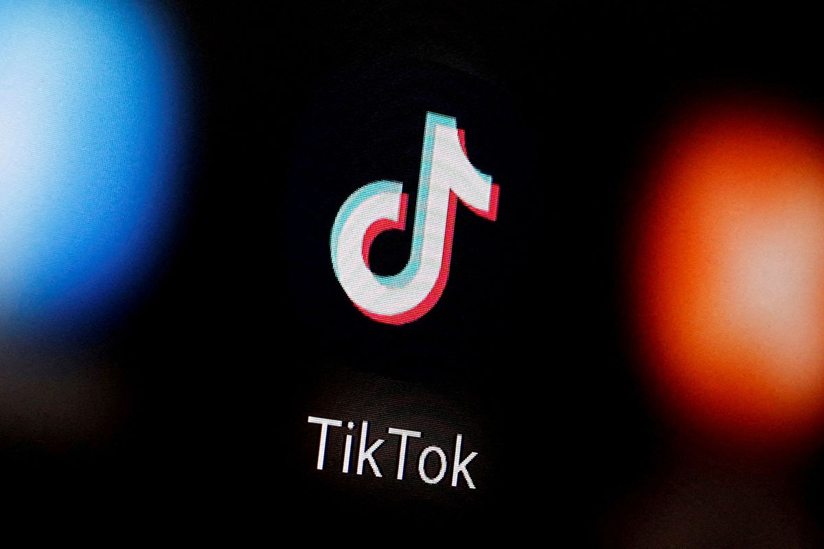 Un tânăr și-ar fi pus capăt zilelor într-un live pe TikTok.