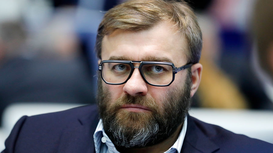 Широкую известность Пореченкову в начале 2000-х принесла роль главного героя сериала «Агент национальной безопасности».