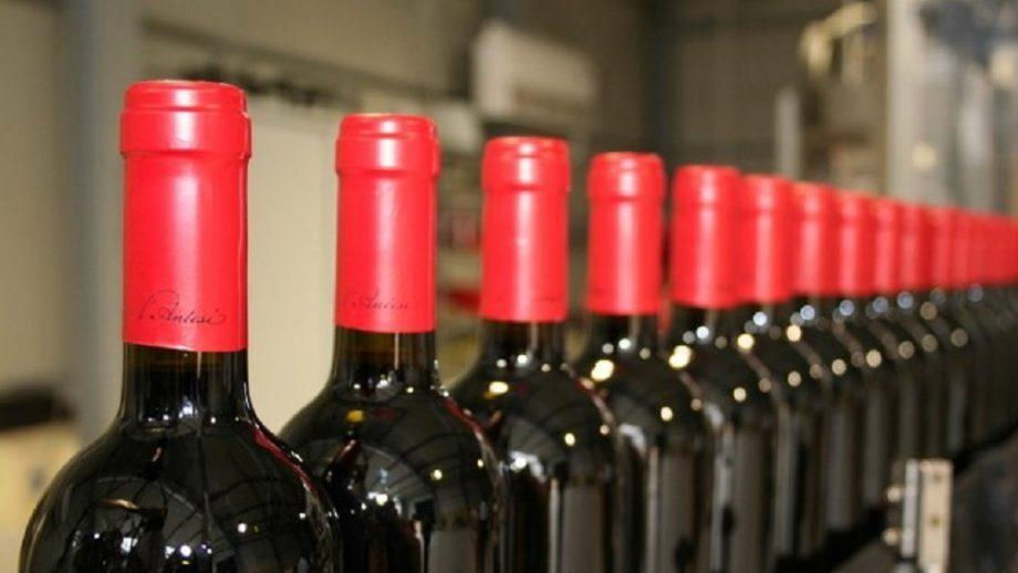 В России планируется увеличить пошлину на вина из недружественных стран до 30-50%.