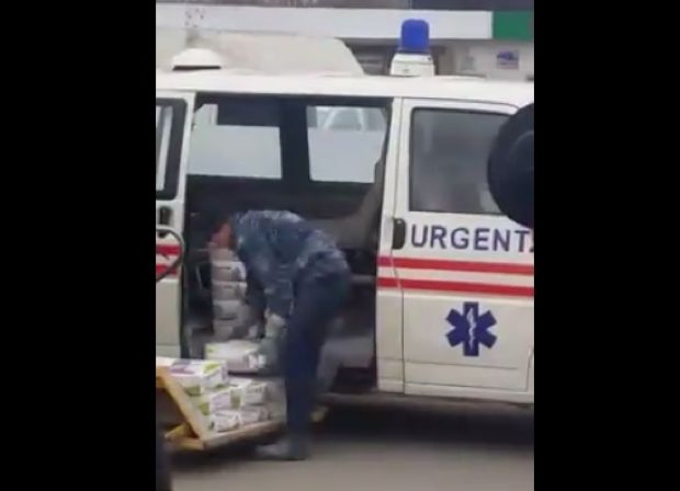 Șeful Spitalului nr.1 din Chișinău, pedepsit după incidentul cu ambulanța care transporta ciment. Foto: facebook.com/george.branza