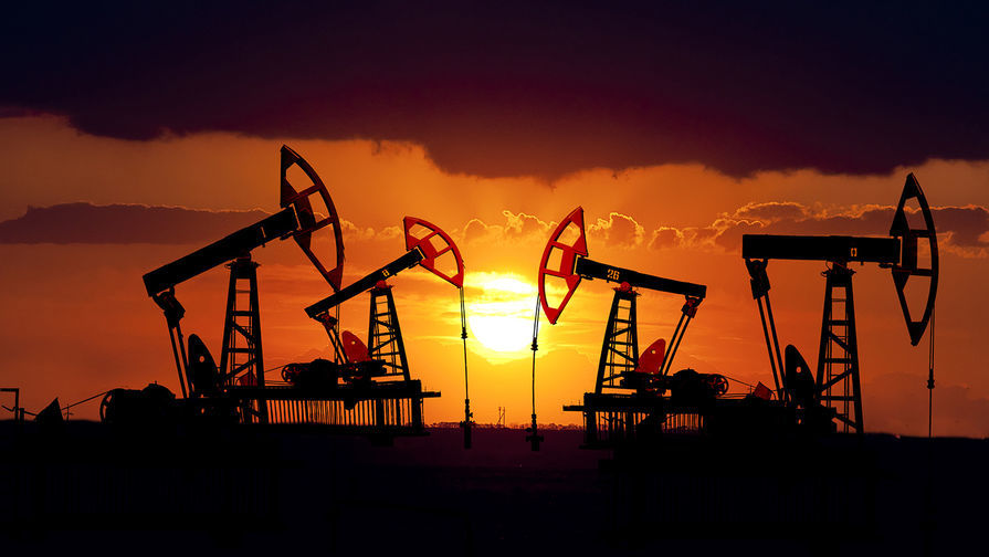 США и страны Персидского залива обсудят цены на нефть.