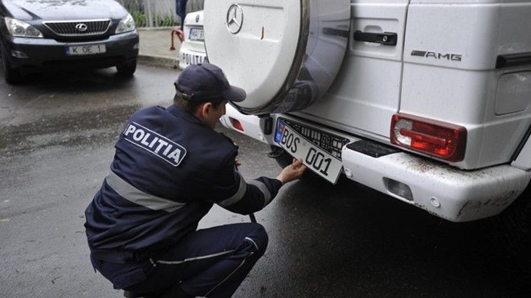 Proiect de lege privind scoaterea plăcuțelor auto de polițiști