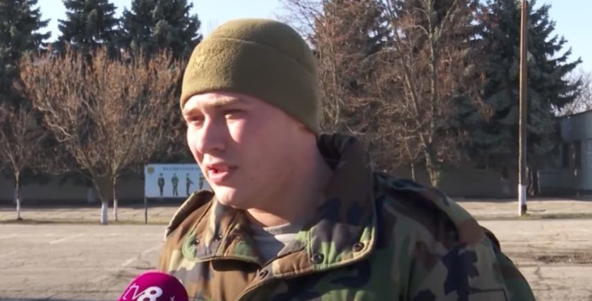 Молодой человек из Молдовы жил в Италии, но служить приехал на родину.