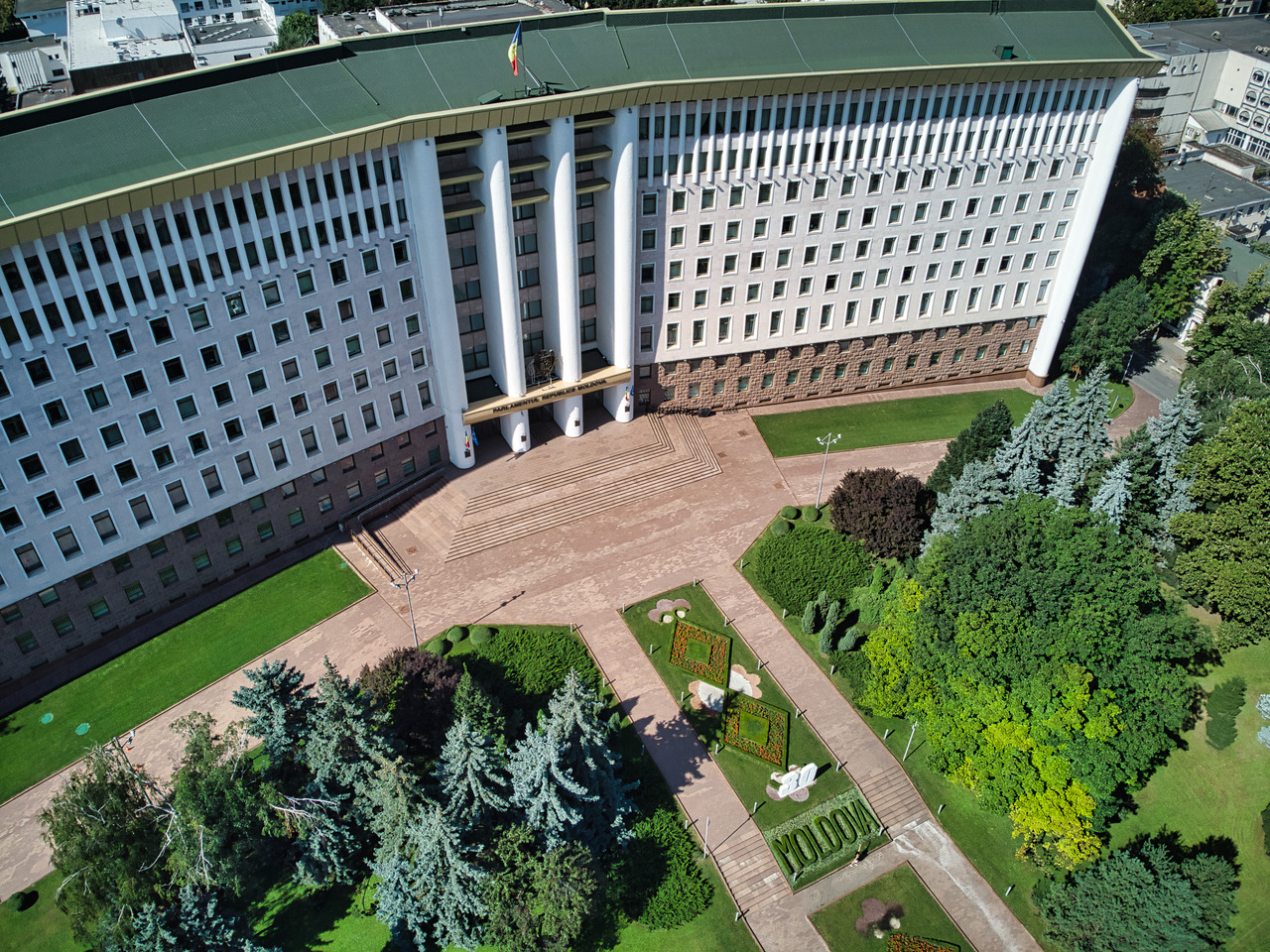 Ноутбуки, которые хочет закупить парламент, предназначены секретариату.