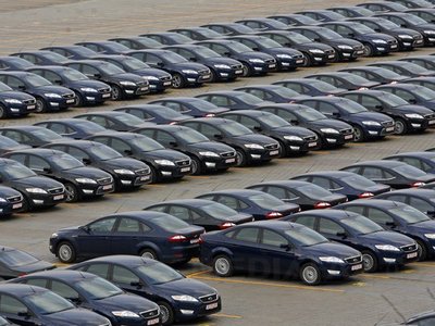 Producătorii auto ar trebui să închidă cinci fabrici în Europa pentru a elimina supraoferta-analişti (Imagine: Razvan Chirita/Mediafax Foto)