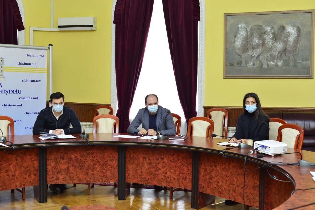 Чебан: Вопрос обустройства парковок в Кишиневе беру под личный контроль.