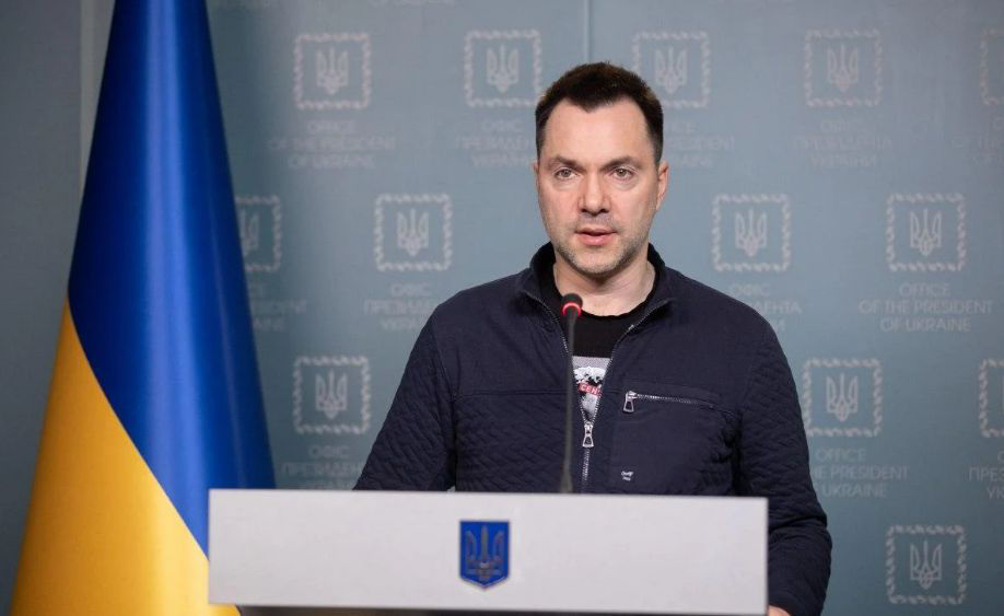 Арестович: В Беларуси сейчас нет необходимой для вторжения группировки войск.