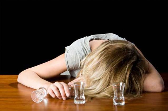 O copilă de 13 s-a intoxicat cu alcool. Foto: mednews.md