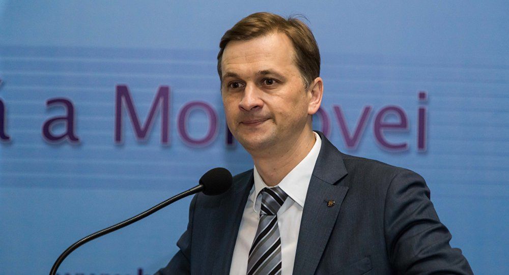 Drăguţanu venit la Filat, dar nu a înțeles de ce a fost chemat. Foto:  Sputnik/ Мирослав Ротарь