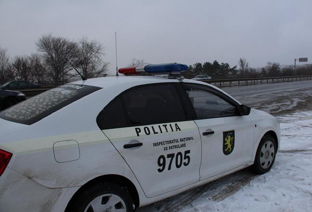 În același timp, 43 de conducători auto au încălcat regulile de folosire a centurii de siguranță, iar 42 de șoferi au depășit limita de viteză.