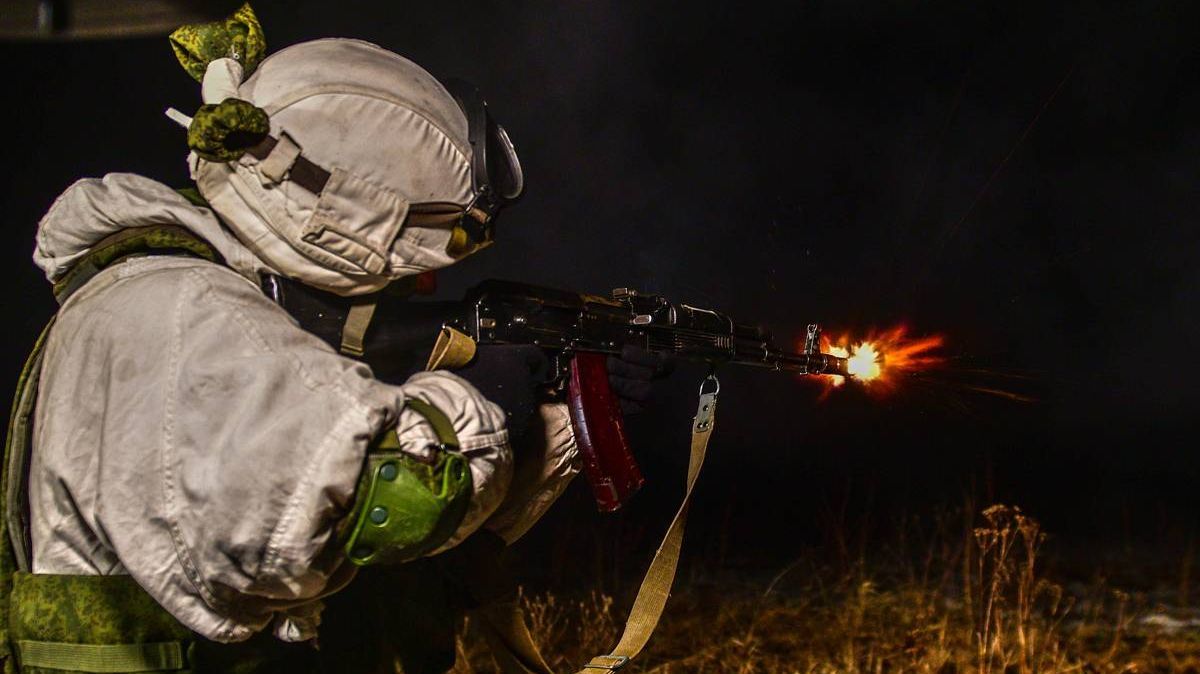 Российские военные провели в Приднестровье ночные занятия по огневой подготовке.