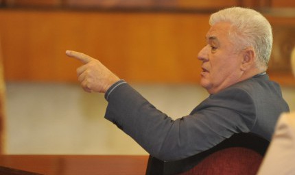 Voronin, susține că Vadim Mișin trebuia demis din funcția de preşedinte al Comisiei parlamentare pentru drepturile omului și relații interetnice, pentru că este un trădător. 