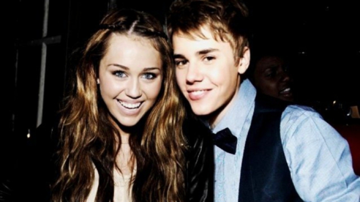  Miley Cyrus şi Justin Bieber au fost văzuţi împreună tot mai des la petreceri, iar TMZ scrie că cei doi formează deja un cuplu.
