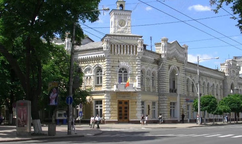 В управлении архитектуры, урбанизма и земельных отношений муниципия Кишинев с сегодняшнего дня появился новый врио.