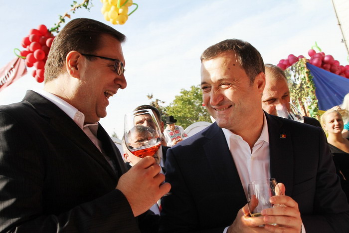 Marian Lupu a mai spus că Filat i-a vorbit despre insistenţele PCRM către PLDM şi proiectele care ar urma să fie votate în curând.  