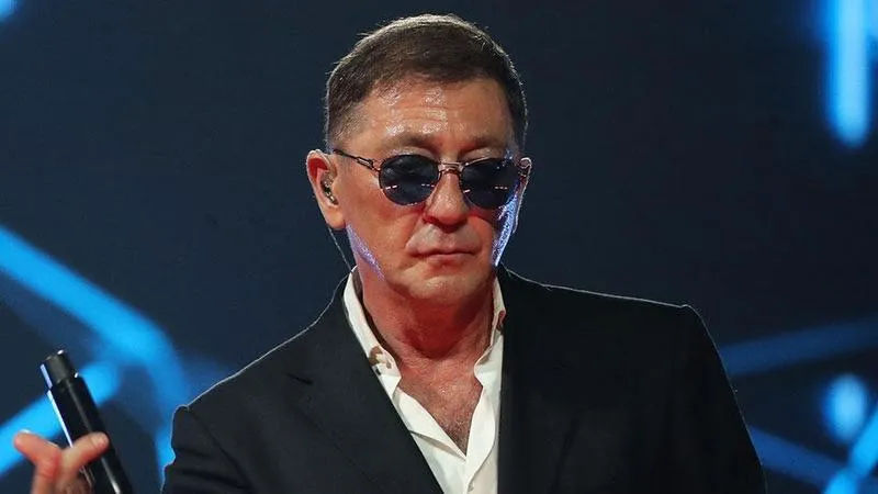 Лепс с охранниками избили человека у петербургского бара.