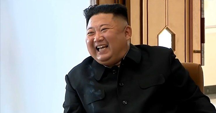 Опубликовано видео с появившимся на публике Ким Чен Ыном.