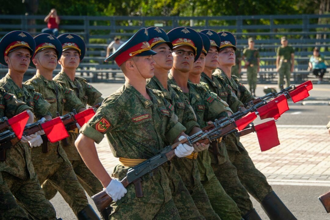 На площади в Тирасполе прошла общая репетиция военного парада.